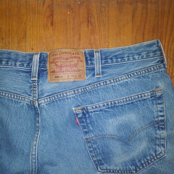 46x32 mens vintage LEVI'S 501 buttonfly BLUE JEANS - Picture 2 of 5